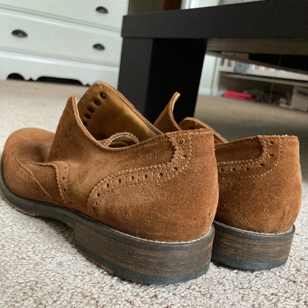 Men’s dress shoes